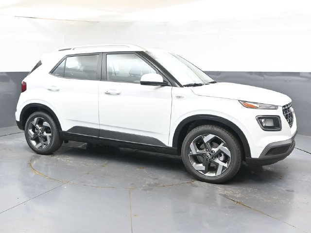 New 2026 Hyundai Venue SEL FWD image 7