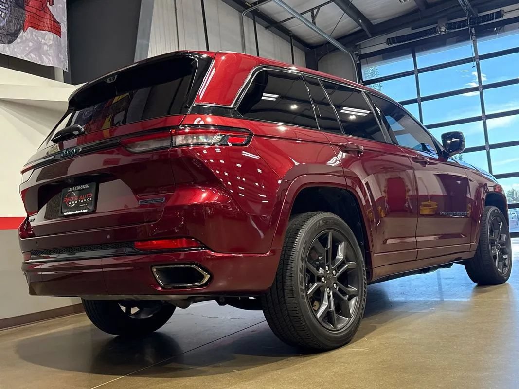 Used 2023 Jeep Grand Cherokee 30th Anniversary AWD/4WD image 61