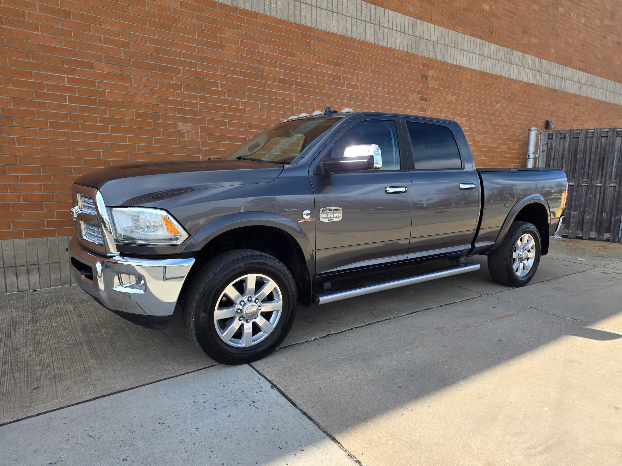 Used 2015 RAM 3500 Laramie Longhorn image 3