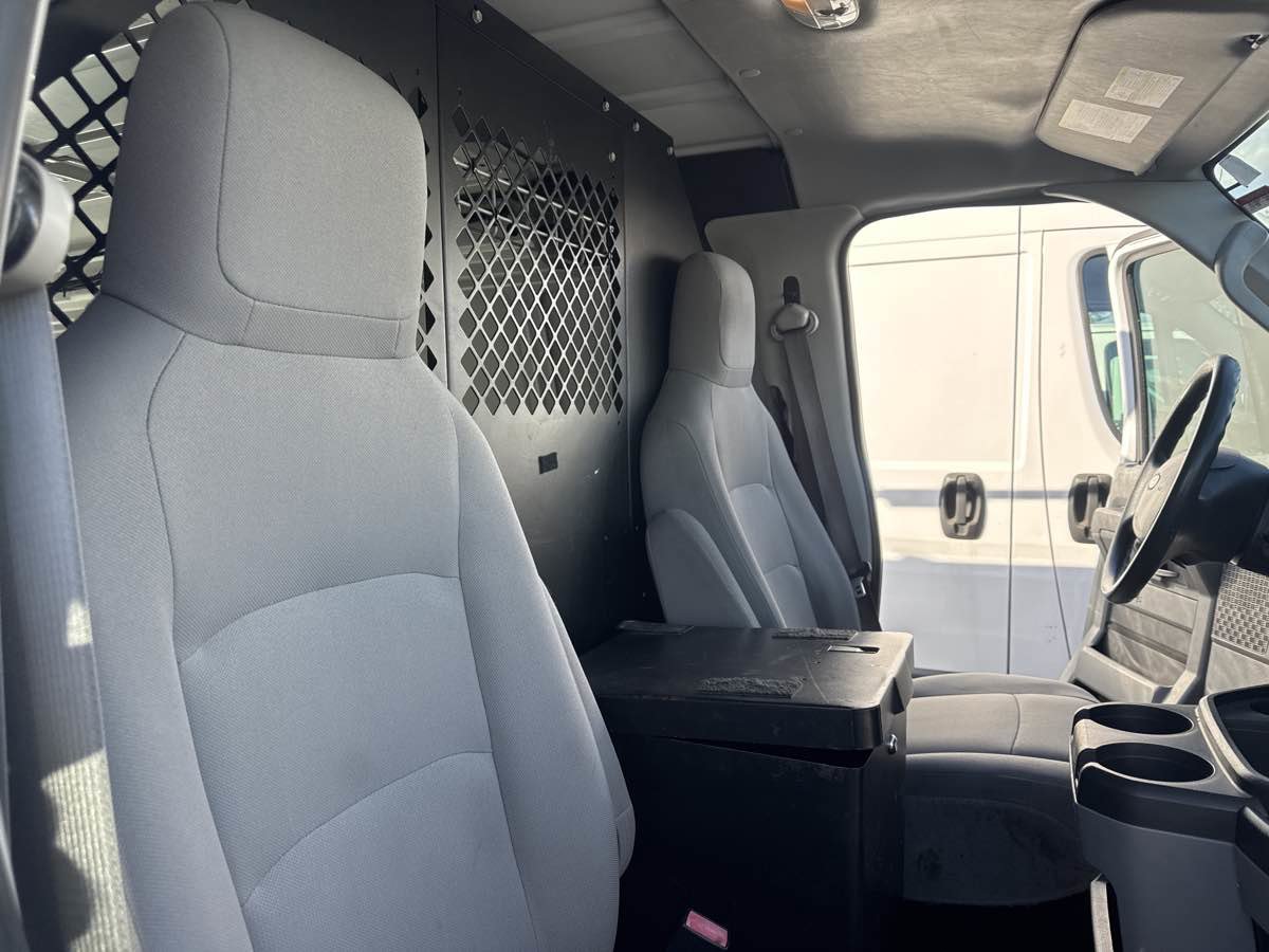 Used 2013 Ford E-150 and Econoline 150 w/ PWR Group image 10