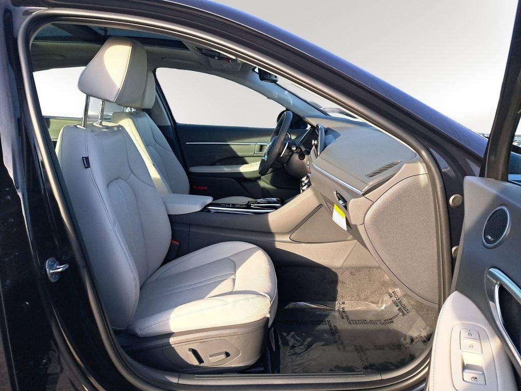 New 2023 Hyundai Sonata Limited w/ Cargo Package image 18