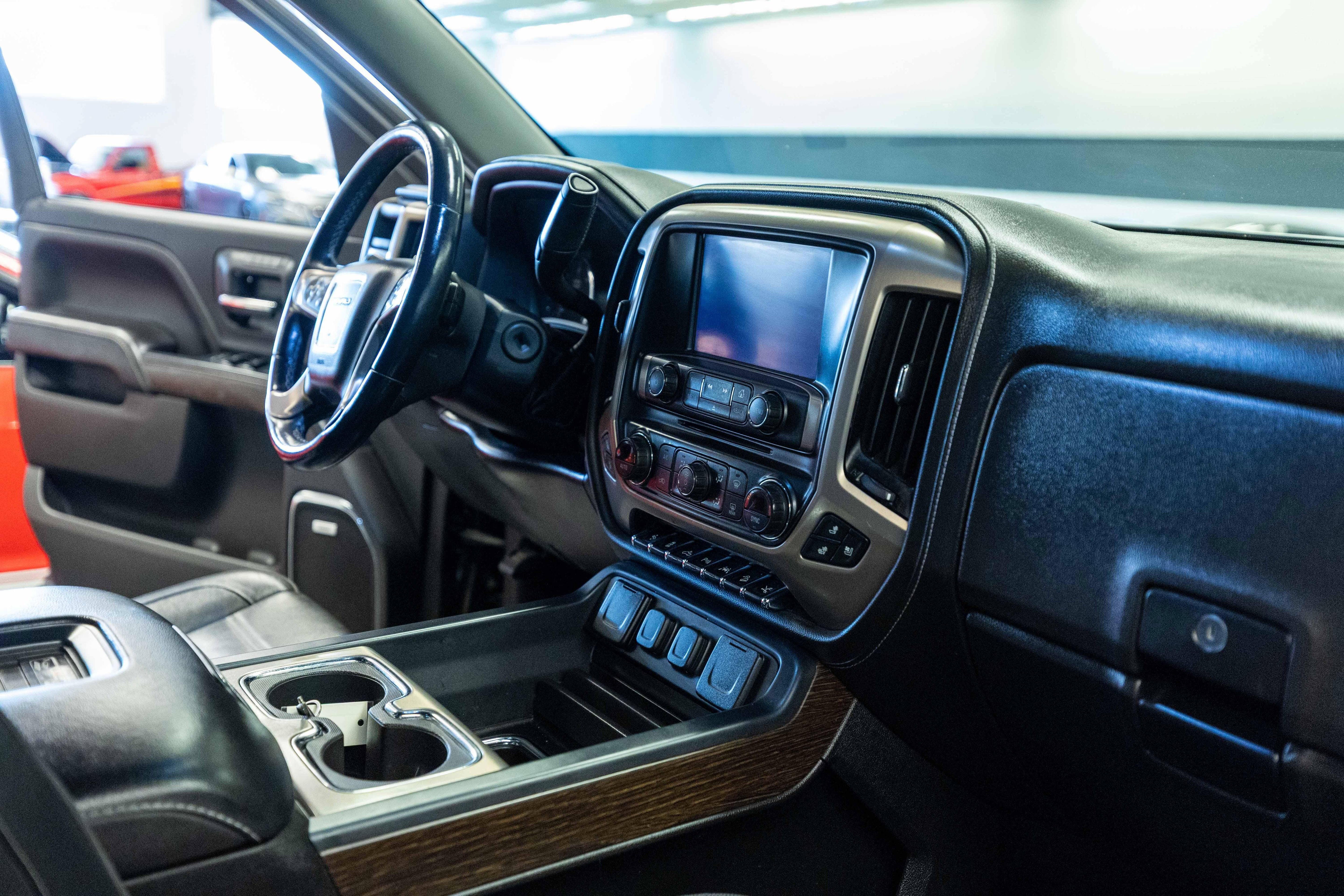 Used 2018 GMC Sierra 1500 Denali AWD/4WD image 17