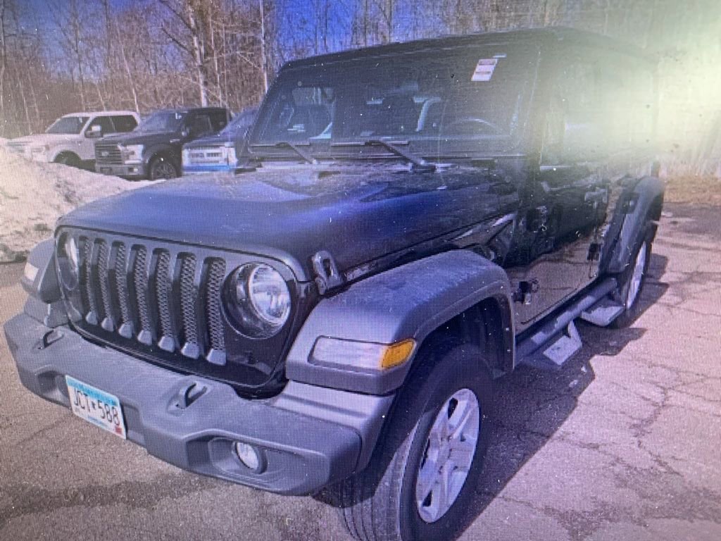 Used 2022 Jeep Wrangler Unlimited Sport image 2