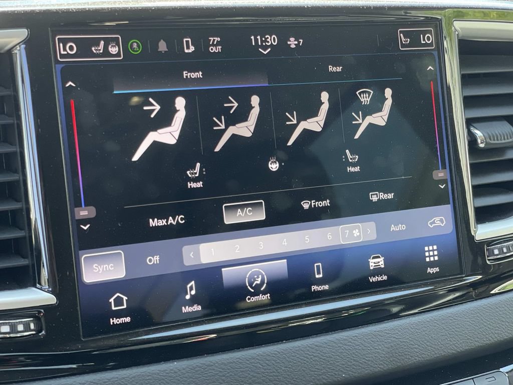 Used 2024 Chrysler Pacifica Touring-L FWD image 19
