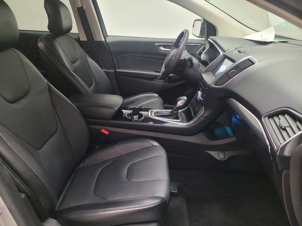 Used 2018 Ford Edge Titanium image 21