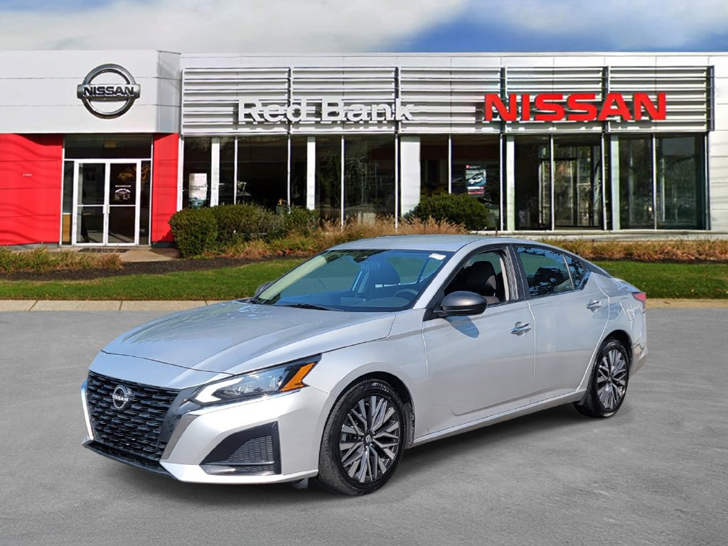 Used 2024 Nissan Altima 2.5 SV FWD image 5