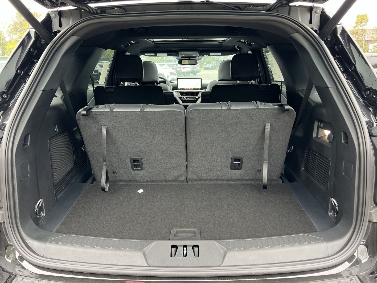 New 2026 Ford Explorer ST-Line w/ ST-Line Street Pack AWD/4WD image 27