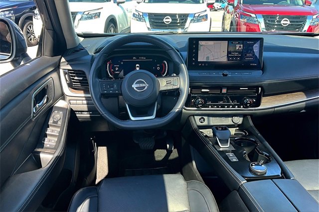 Certified 2024 Nissan Rogue Platinum image 8