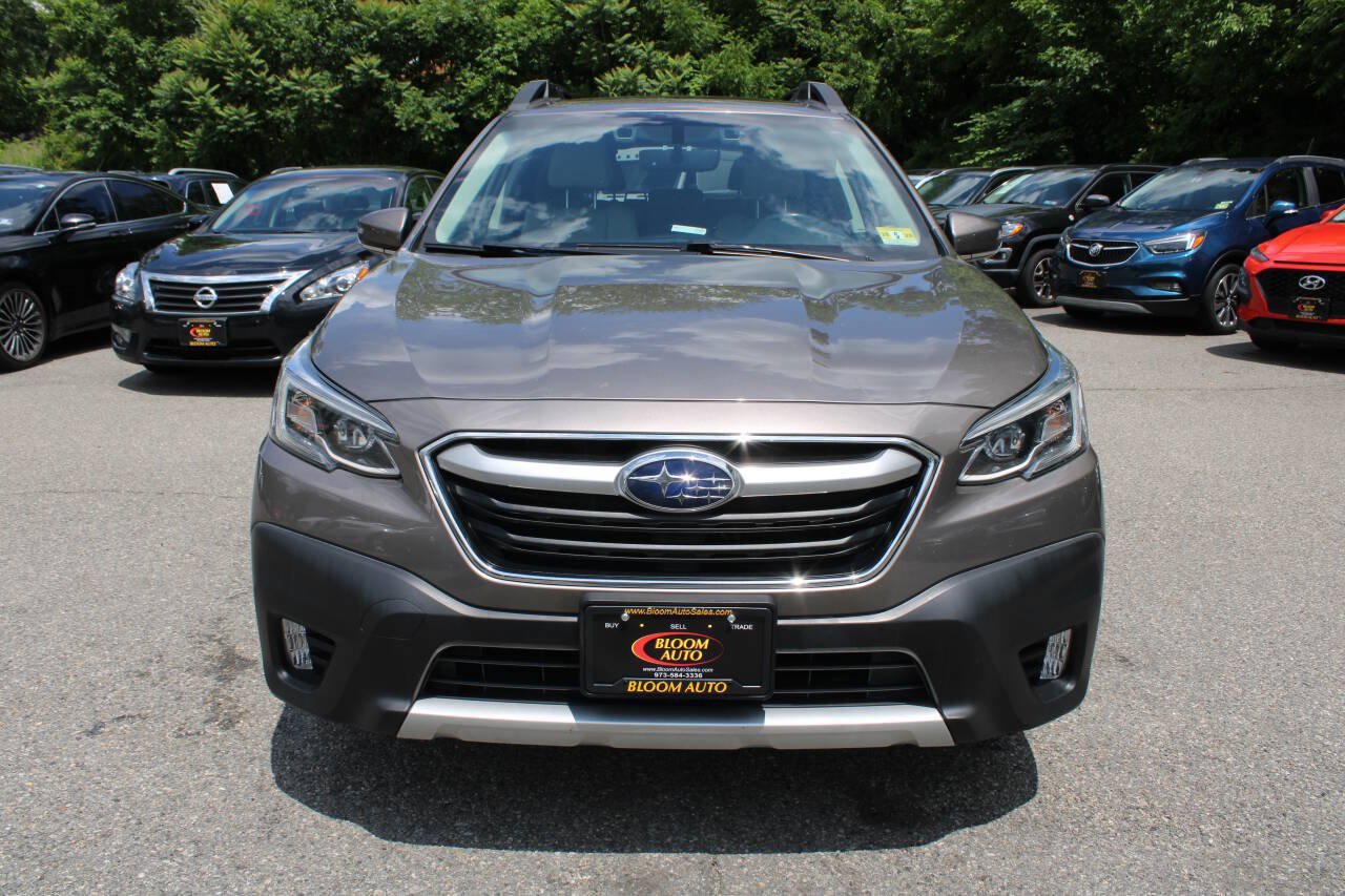 Used 2021 Subaru Outback Limited XT AWD/4WD image 3