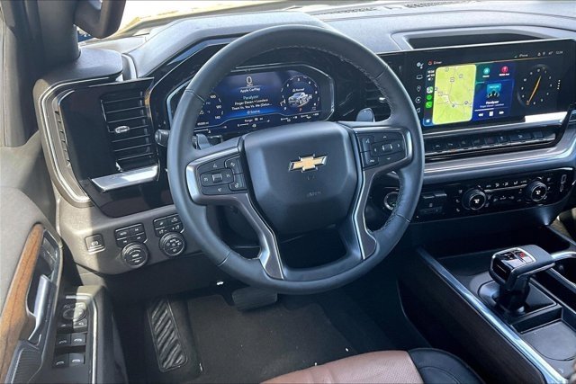 Used 2023 Chevrolet Silverado 1500 High Country image 17