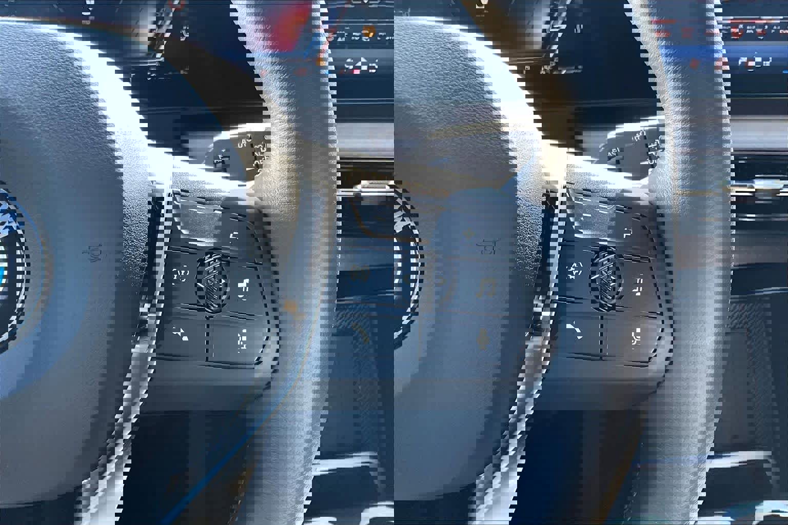 Used 2025 BMW X1 xDrive28i w/ Premium Package image 24