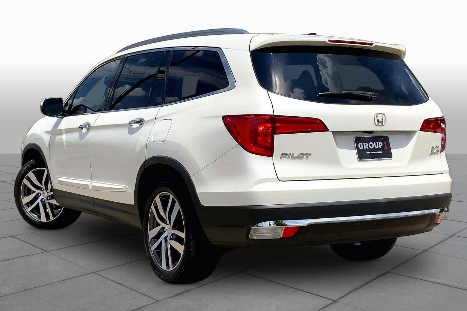 Used 2016 Honda Pilot Elite image 12