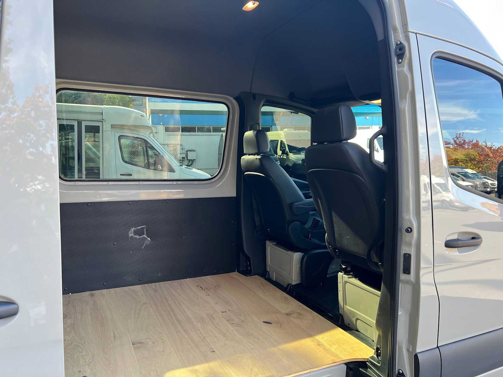 Used 2024 Mercedes-Benz Sprinter 2500 image 13