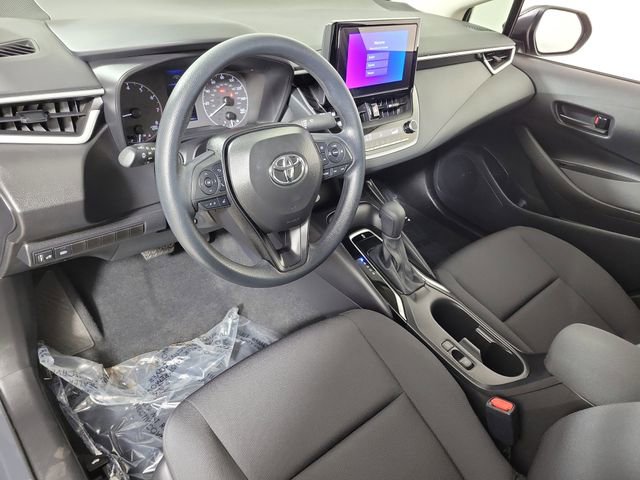 Used 2025 Toyota Corolla LE FWD image 18