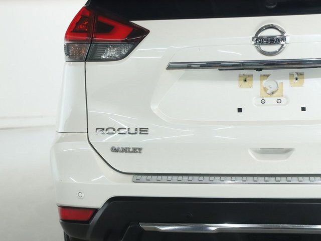 Used 2020 Nissan Rogue SV w/ Sun & Sound Touring Package image 44