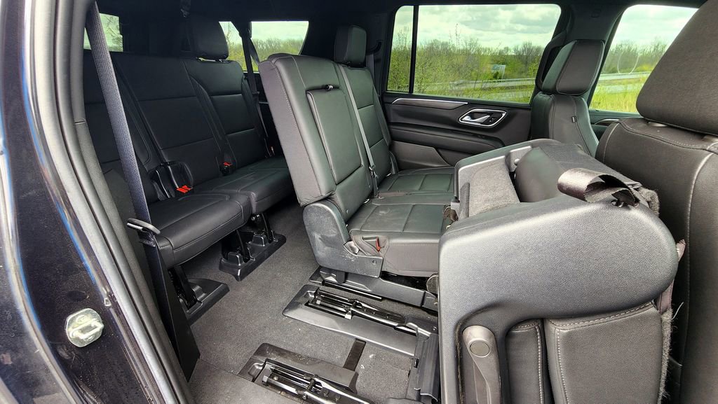 Used 2022 Chevrolet Suburban LT AWD/4WD image 53