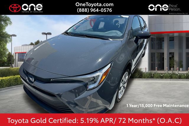 Used 2025 Toyota Corolla LE w/ Convenience Package FWD image 1