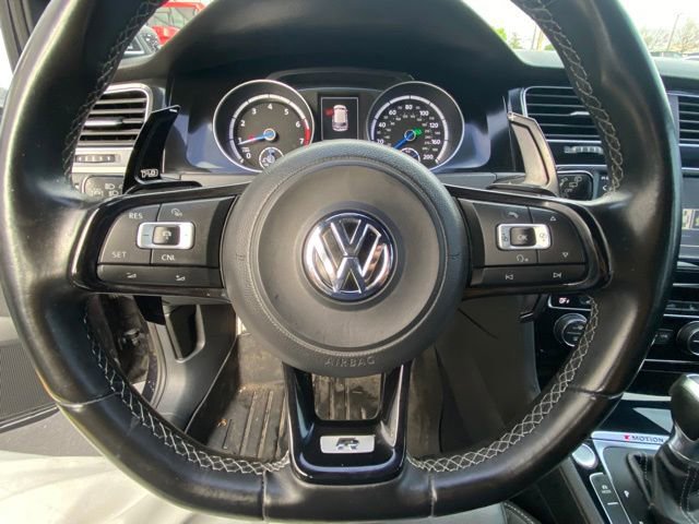 Used 2017 Volkswagen Golf R 4-Door AWD/4WD image 18