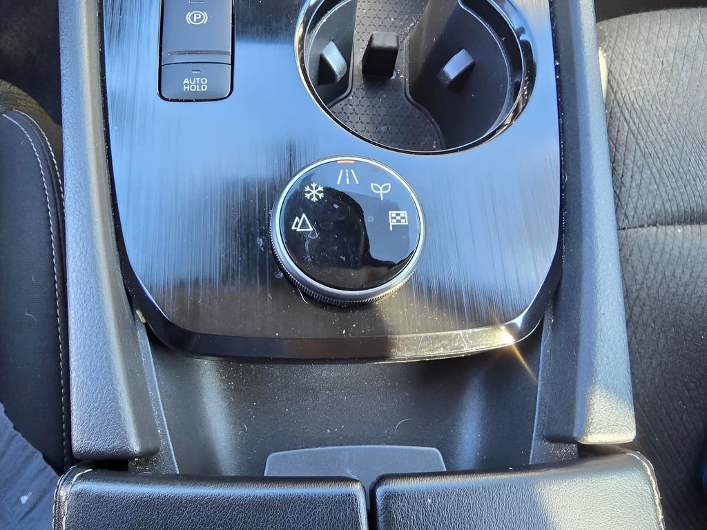 Used 2024 Nissan Rogue SV image 20