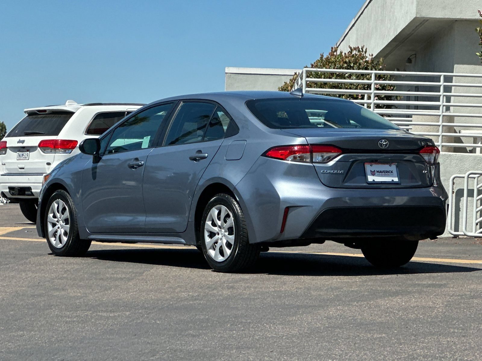 Used 2024 Toyota Corolla LE FWD image 3