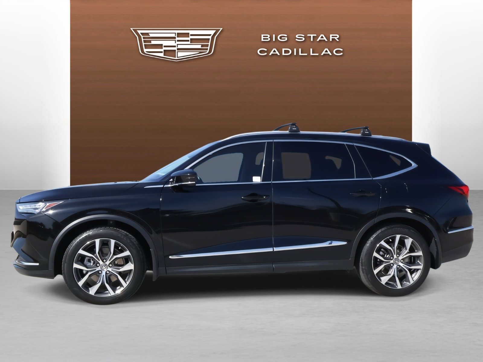 Used 2024 Acura MDX SH-AWD w/ Technology Package image 2