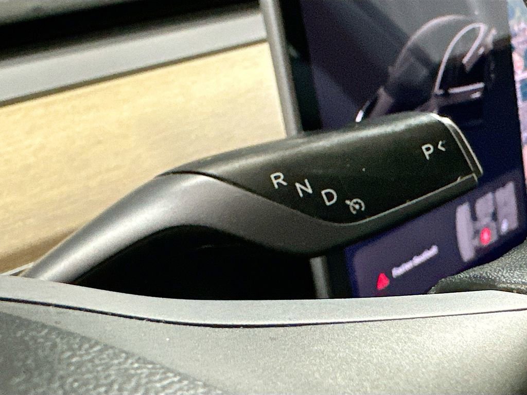 Used 2018 Tesla Model 3 Long Range image 17