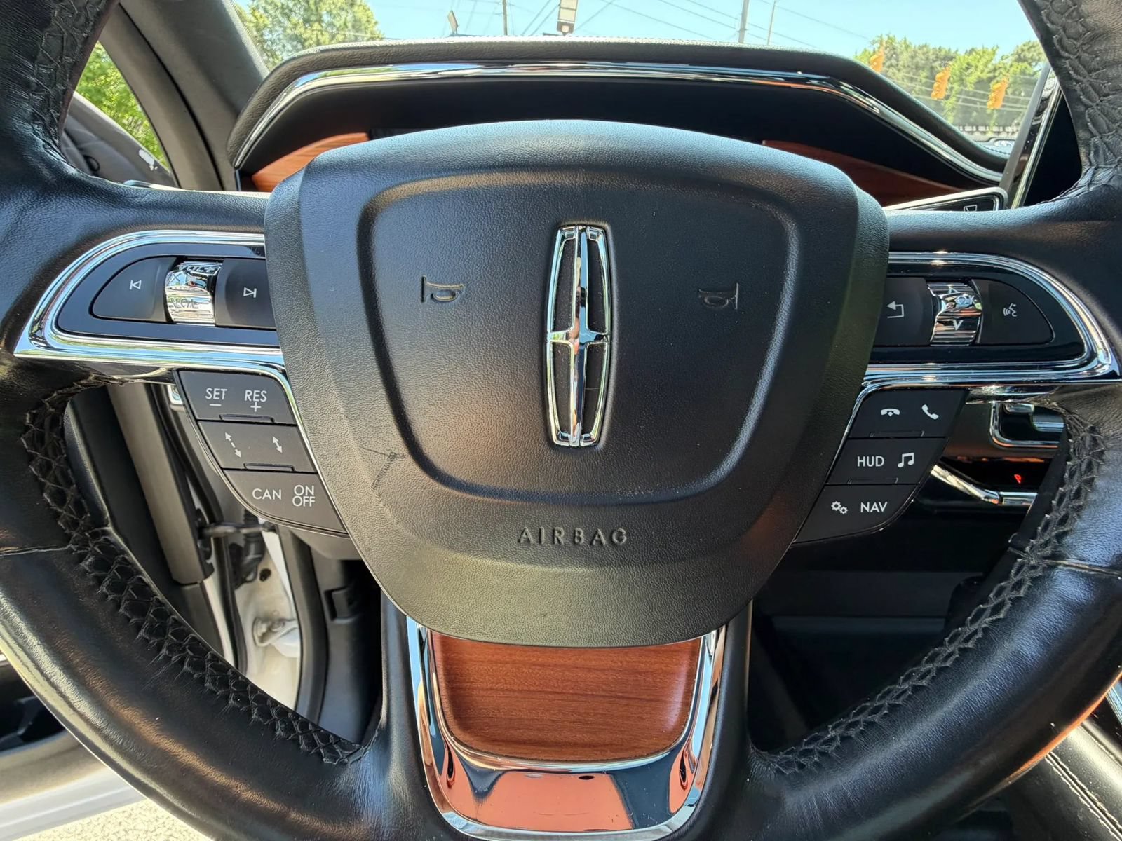 Used 2018 Lincoln Navigator Reserve w/ Technology Package AWD/4WD image 26
