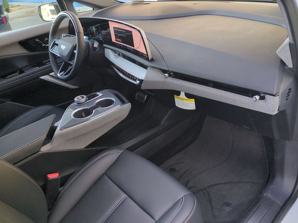 New 2026 Cadillac Optiq Luxury 1 RWD image 33