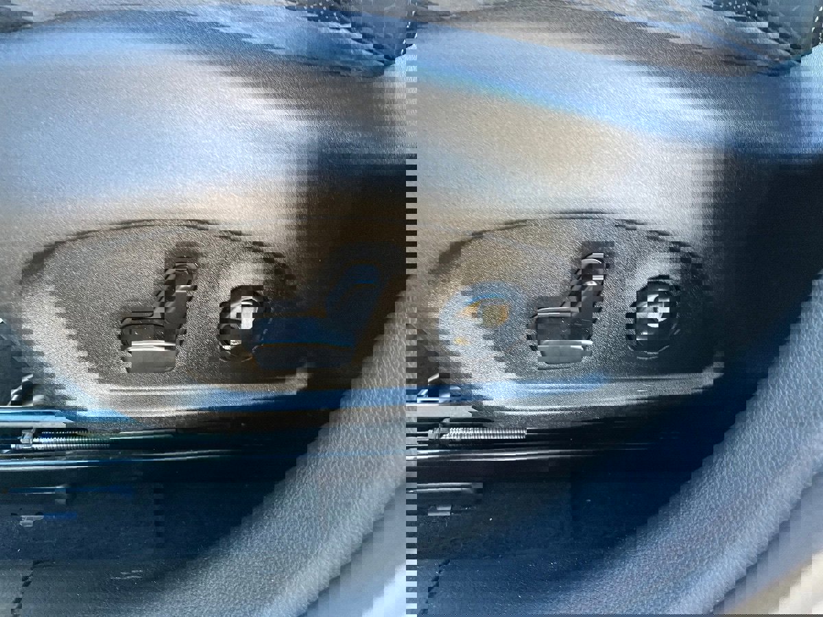 Used 2017 Jeep Renegade Trailhawk image 28