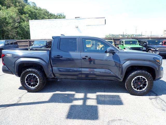 Used 2024 Toyota Tacoma TRD Off-Road AWD/4WD image 9
