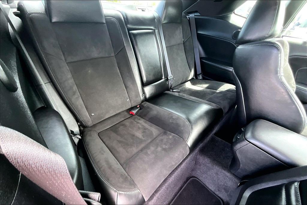 Used 2017 Dodge Challenger R/T Scat Pack RWD image 28