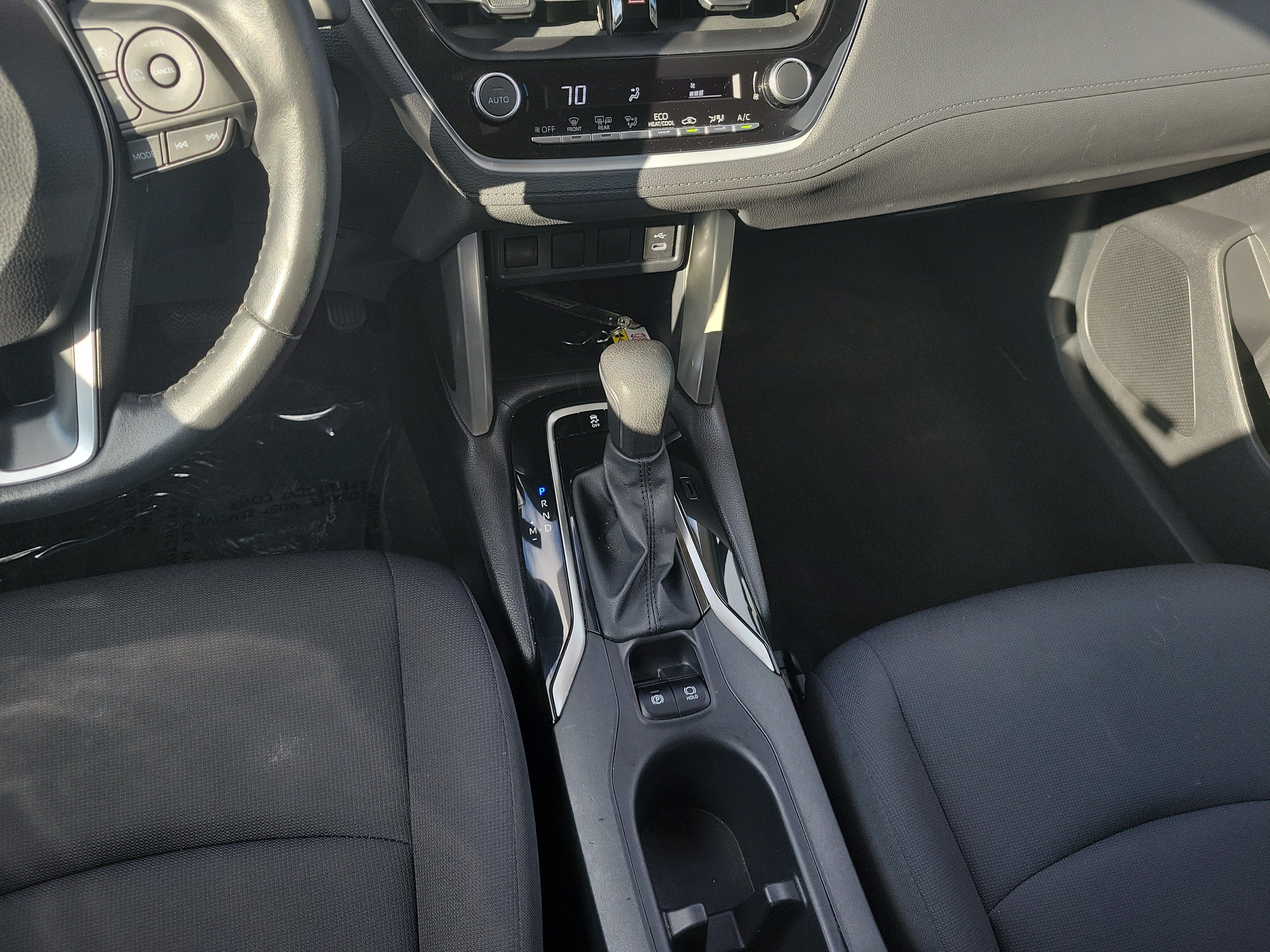 Used 2023 Toyota Corolla Cross LE FWD image 19