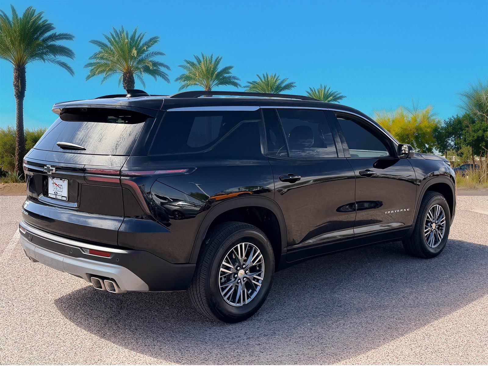 Used 2026 Chevrolet Traverse LT w/ Driver Confidence Package FWD image 6