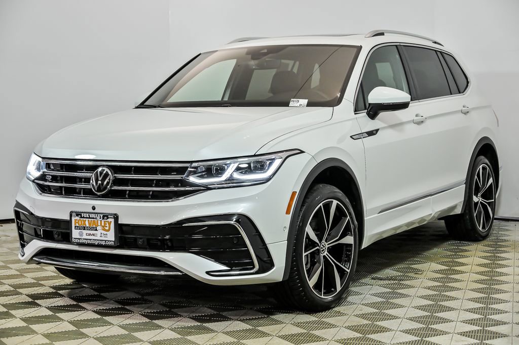 Certified 2024 Volkswagen Tiguan SEL R-Line image 4