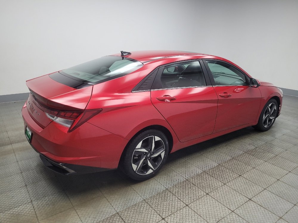 Used 2021 Hyundai Elantra SEL w/ Convenience + Premium Package FWD image 10