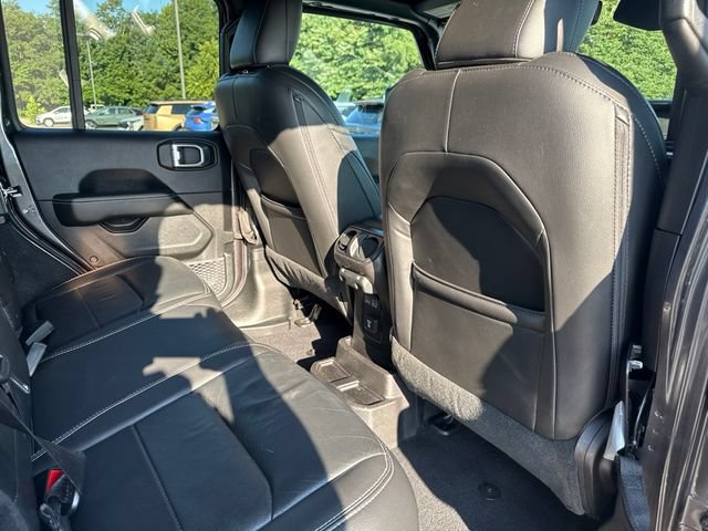 Used 2019 Jeep Wrangler Unlimited Sahara AWD/4WD image 19