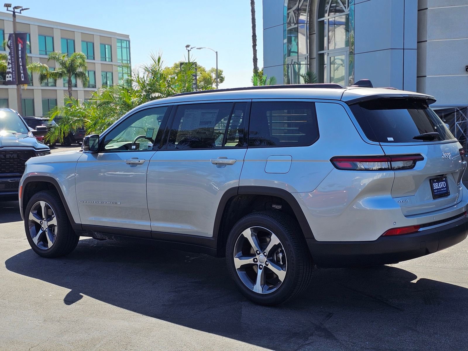 New 2026 Jeep Grand Cherokee L Limited AWD/4WD image 5