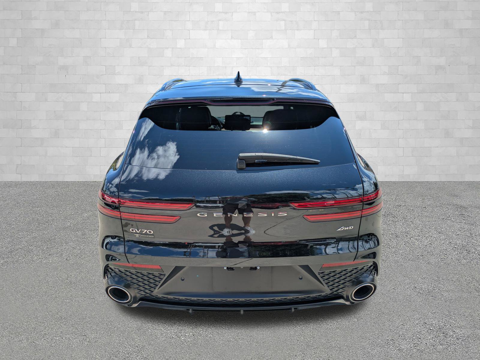 Certified 2023 Genesis GV70 2.5T w/ Sport Prestige Package AWD/4WD image 3