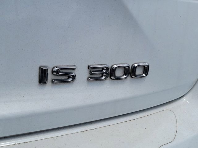 Used 2020 Lexus IS 300 F Sport w/ F Sport Package RWD image 4