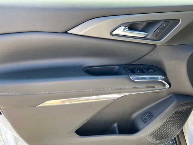 Certified 2025 Chevrolet Traverse LT FWD image 19