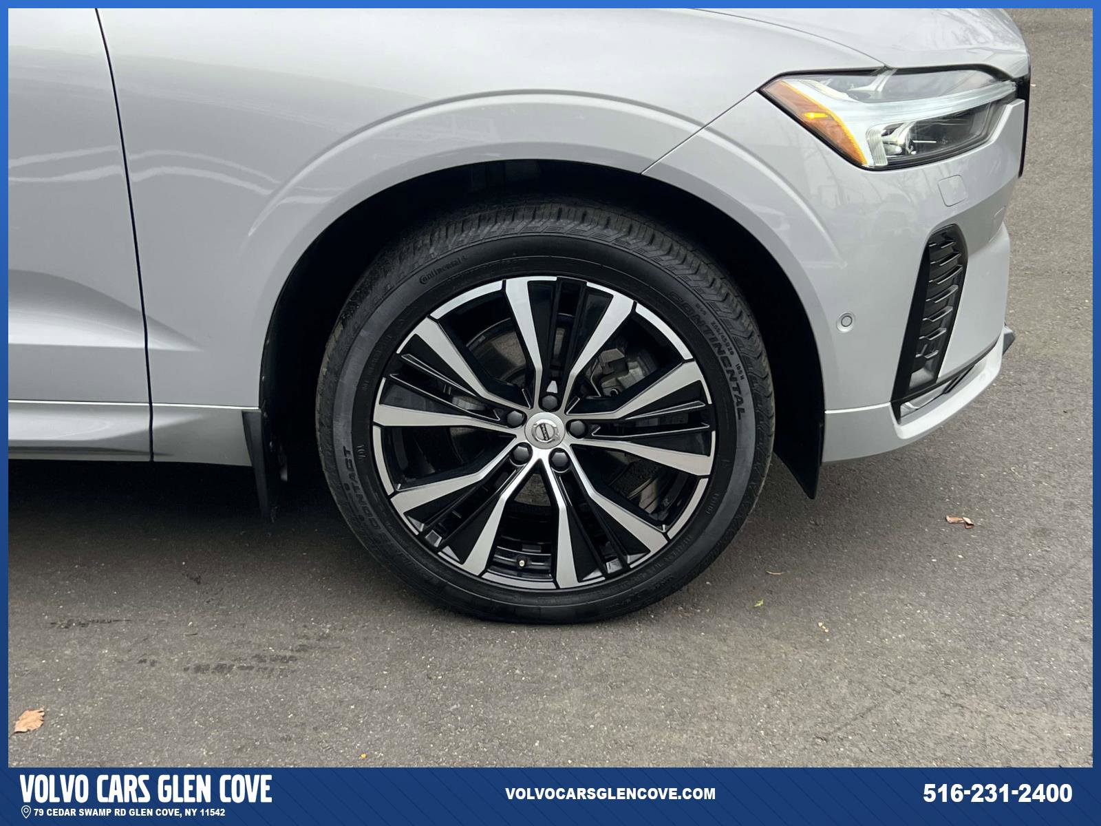 Certified 2023 Volvo XC60 B5 Plus w/ Climate Package image 6