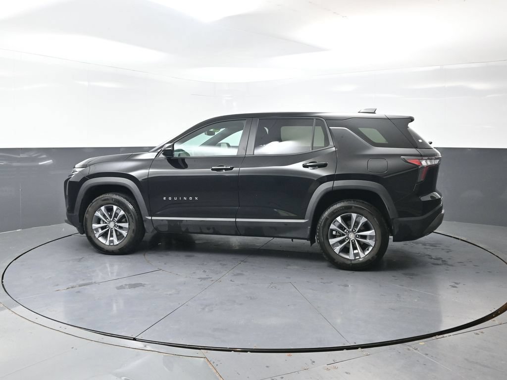Used 2026 Chevrolet Equinox LT AWD/4WD image 10
