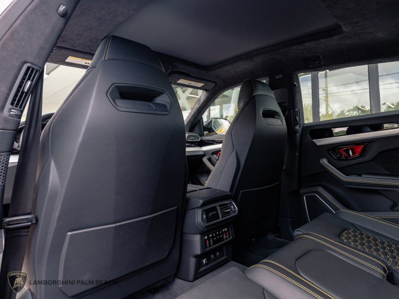 Used 2023 Lamborghini Urus S image 29