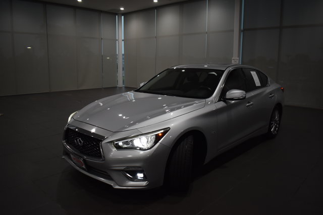 Used 2018 INFINITI Q50 Luxe RWD image 3