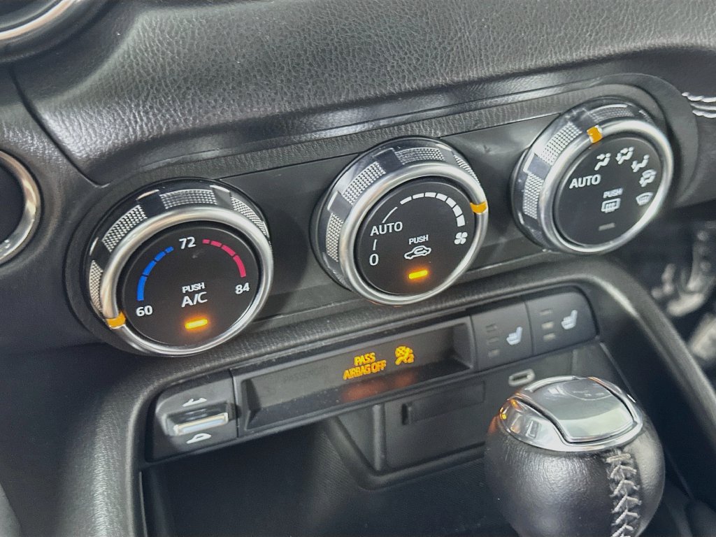 Used 2025 MAZDA MX-5 Miata RF Grand Touring RWD image 23