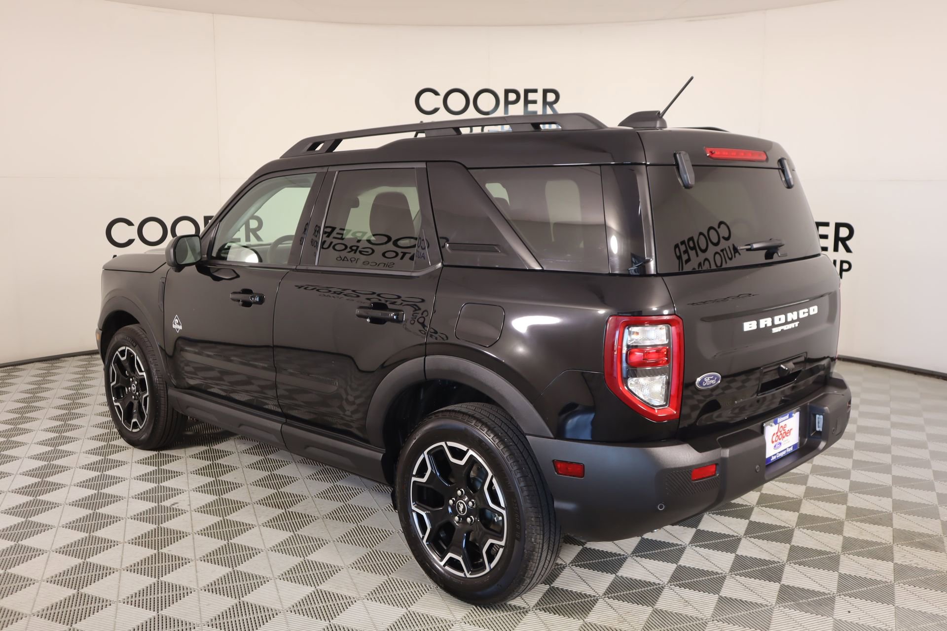 Used 2025 Ford Bronco Sport Outer Banks w/ Outer Banks Tech Package+ AWD/4WD image 23
