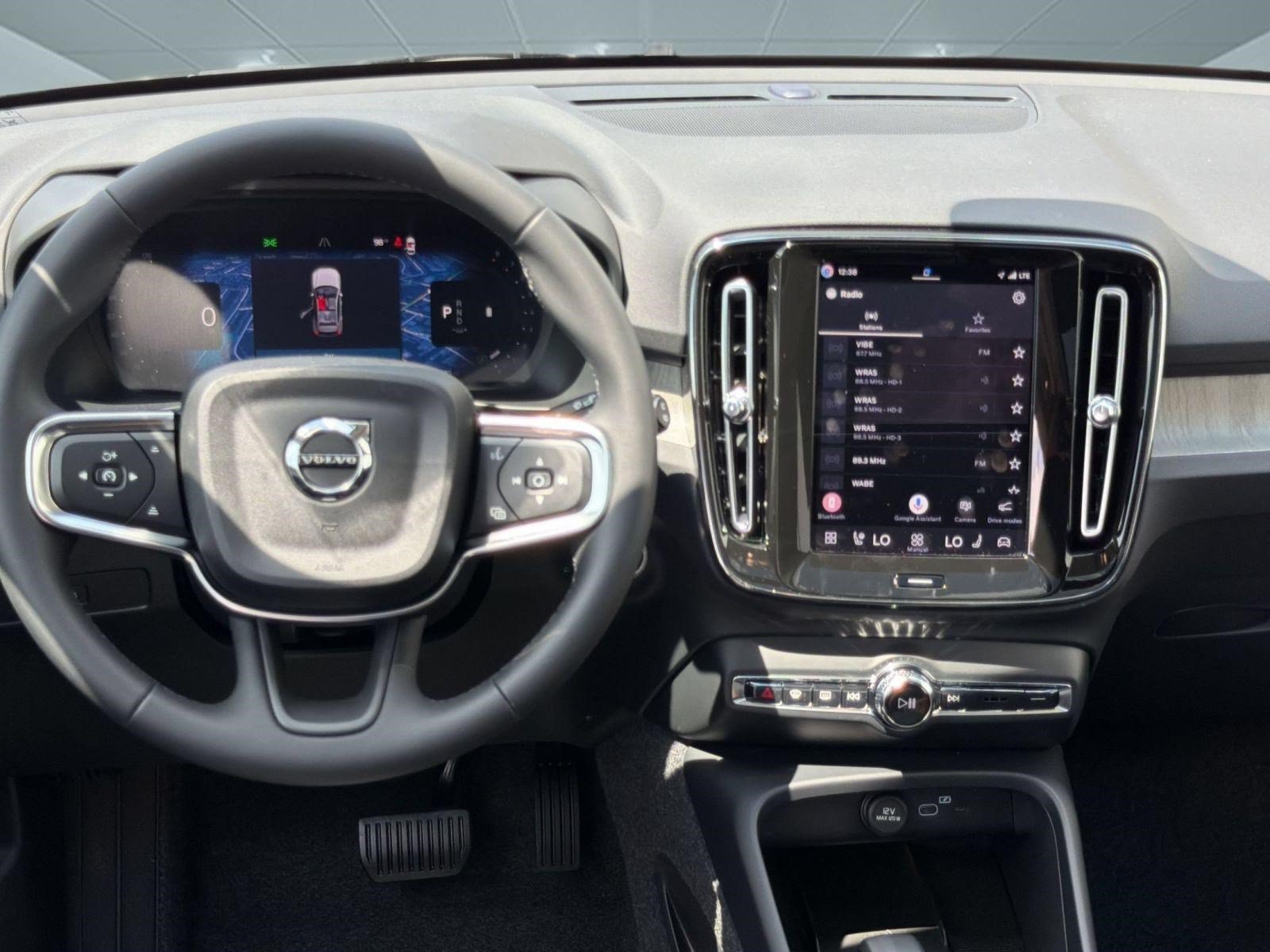New 2026 Volvo XC40 B5 Core w/ Protection Package Premier AWD/4WD image 28