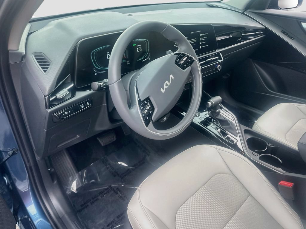 Used 2026 Kia Niro EX FWD image 9