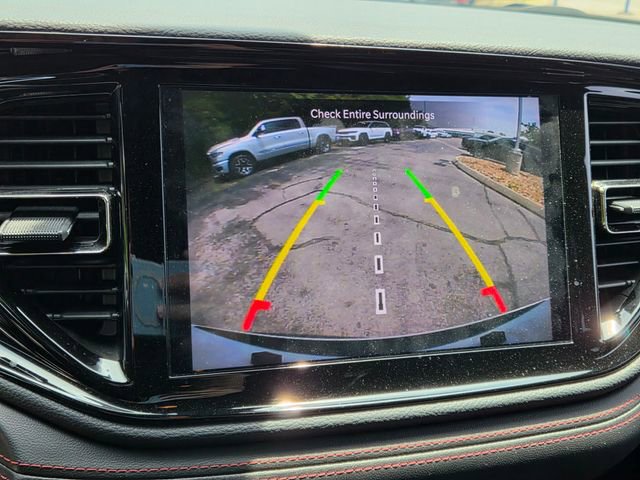 Used 2022 Dodge Durango R/T w/ Blacktop Package AWD/4WD image 18