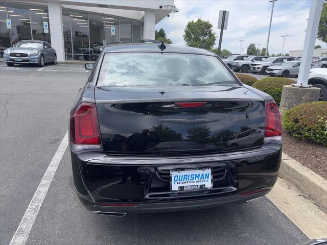 Certified 2023 Chrysler 300 Touring w/ Sport Appearance Package RWD image 5
